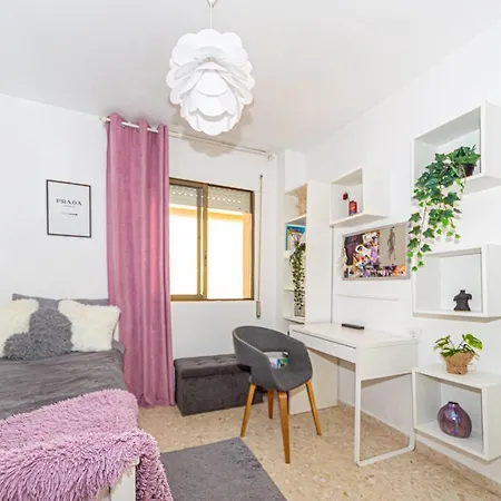 Dona Patricia Fuengirola